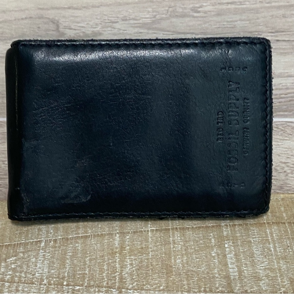 Fossil Men's Black Leather Bifold Wallet with Embossed Logo